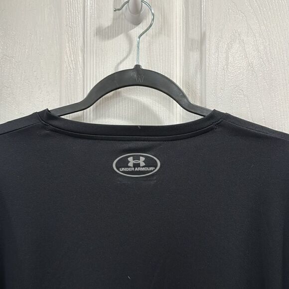 UNDER ARMOUR HEAT GEAR SHIRT. - Picture 4 of 6